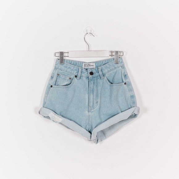 LES BASICS ☁️ THE ROLL UP SHORT - Picture 4 of 8